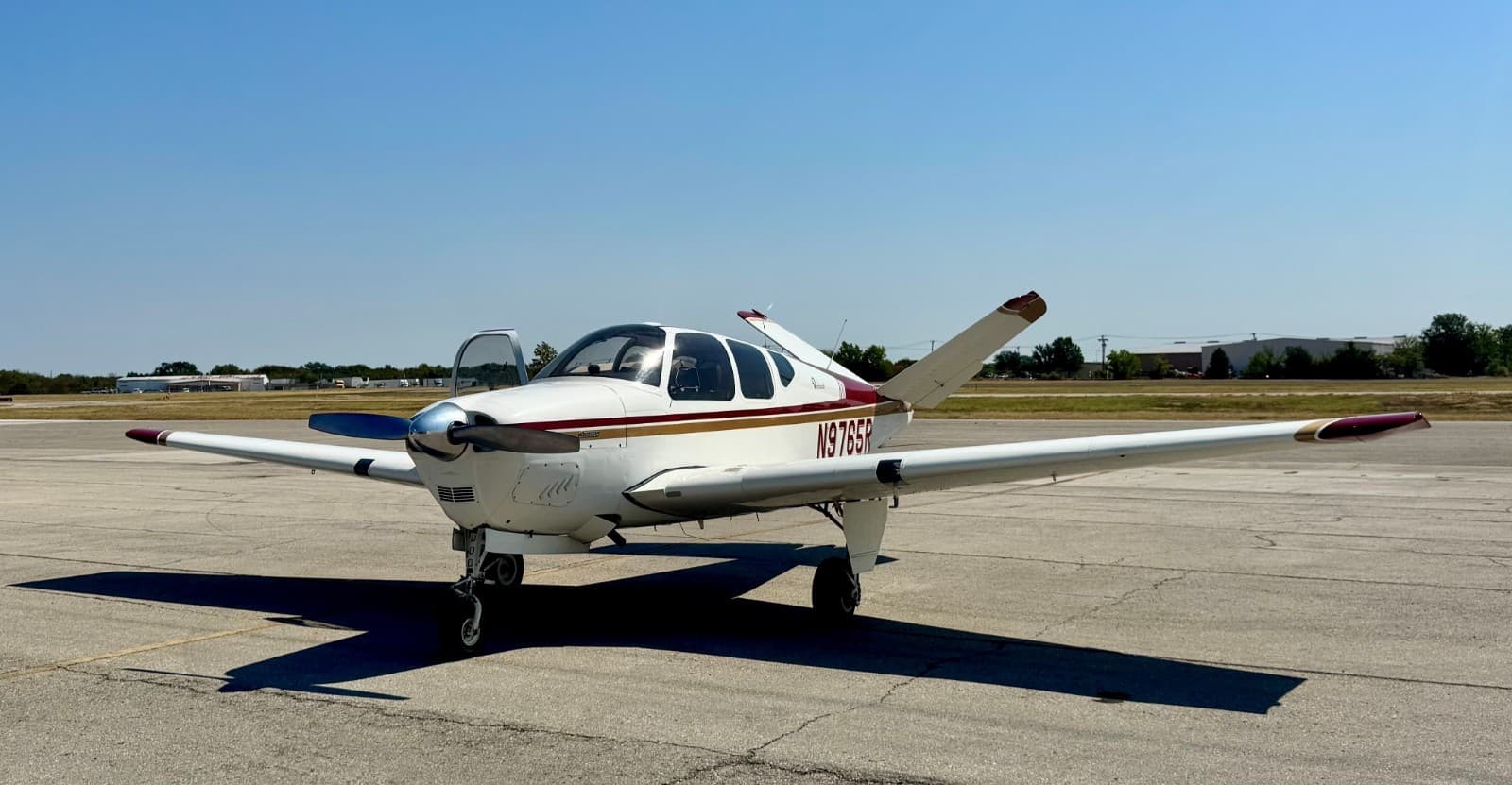 Beechcraft M35 Bonanza Classic V-Tail. The straightest flying V-Tail you'll find