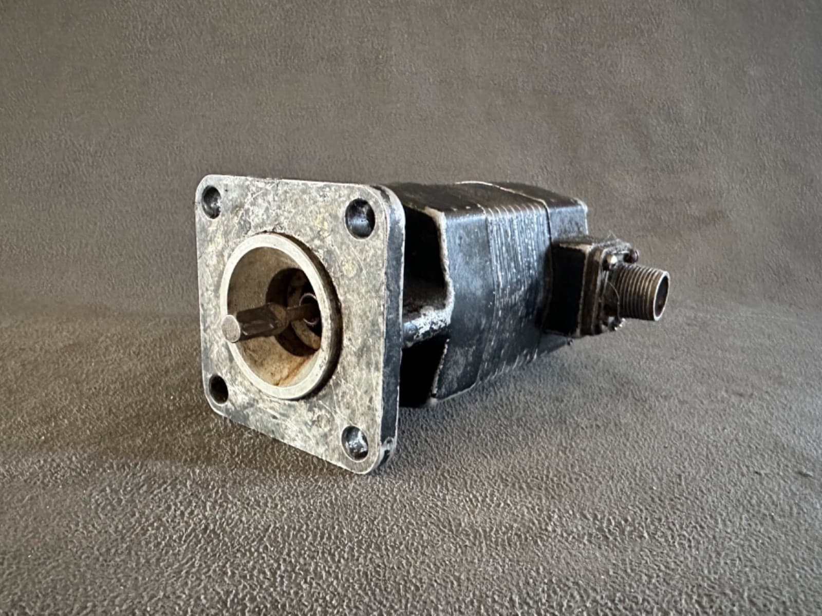 GE Aircraft Tachometer Generator (4 Pole), P/N 2CM9ACH7 — photo 1