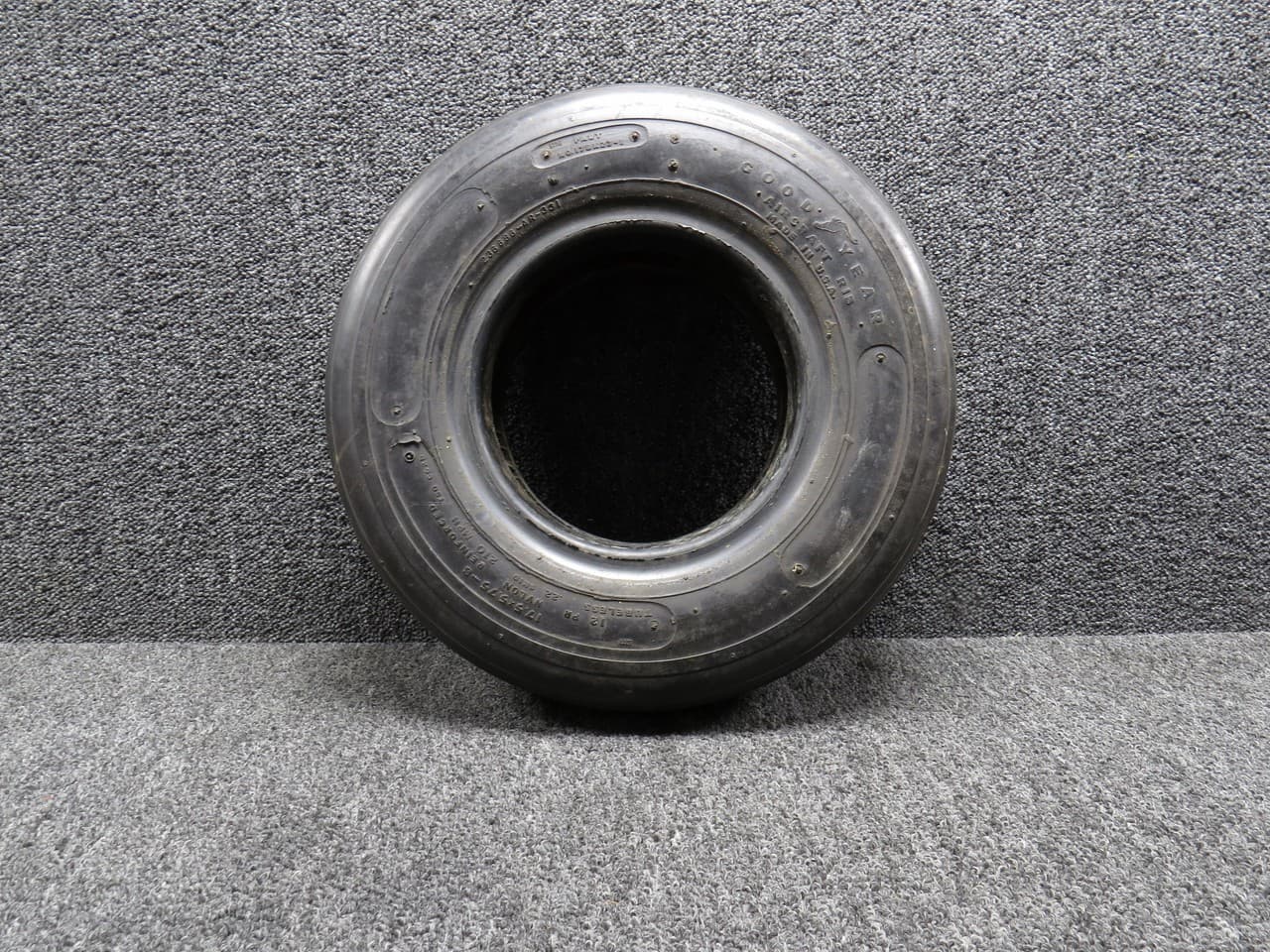 178K23-1 Goodyear Aircraft Tire 17.5x5.75-8