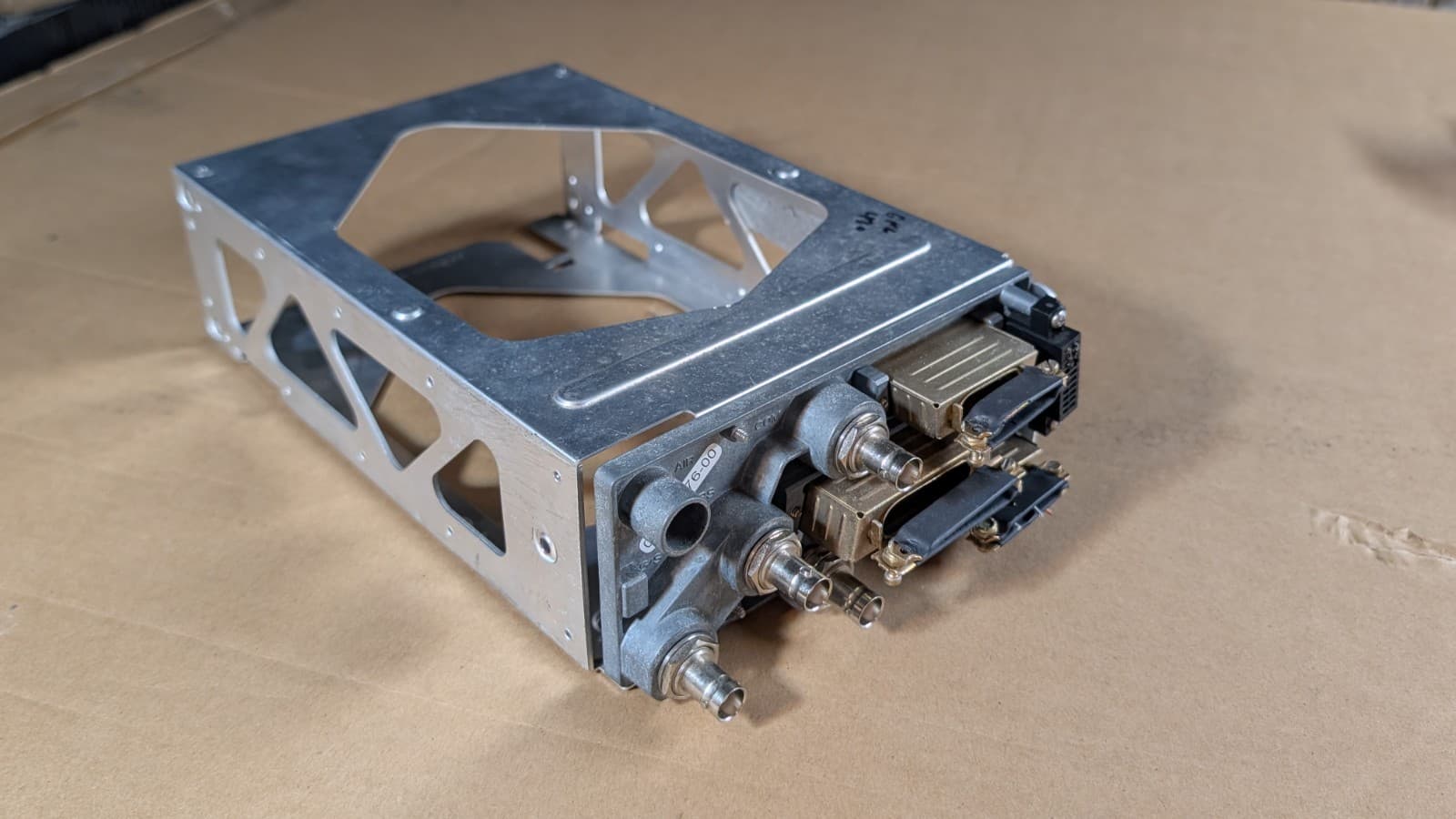 Garmin GNS 430 430W Avidyne 440 Rack Tray With Backplate & Connectors — photo 1
